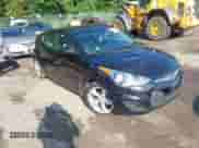 2013 Hyundai Veloster w/Black Int z VIN KMHTC6AD1DU112468, wystawiony jako IAAI lot #42756467 z przebiegiem 160 014 mil mil oraz . Historia ofert i sprzedaży dostępna na DreamBid. Obrazek 1.