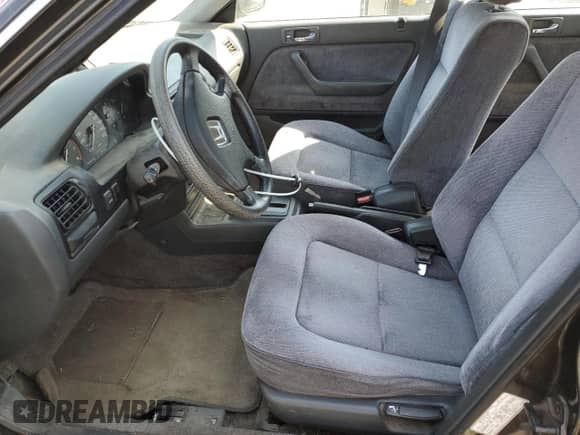 1990 Honda Accord LX z VIN JHMCB7658LC106944, wystawiony jako Copart lot #54325895 z przebiegiem 94 905 mil mil oraz Szkoda całkowita • Salvage title. Historia ofert i sprzedaży dostępna na DreamBid. Obrazek 7.