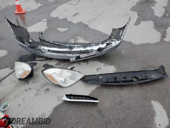 2008 Hyundai Entourage GLS с VIN KNDMC233186051302, выставлен на аукционе Copart как лот 46071275 с пробегом 218 506 миль миль и Списание • Salvage title. История ставок и продаж доступна на DreamBid. Изображение 13.