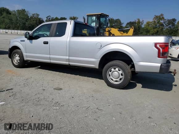 2017 Ford F-150 XL z VIN 1FTFX1CF3HKE39026, wystawiony jako Copart lot #81440895 z przebiegiem 165 121 mil mil oraz Szkoda całkowita • Salvage title. Historia ofert i sprzedaży dostępna na DreamBid. Obrazek 2.