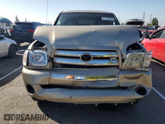 2005 Toyota Tundra SR5 с VIN 5TBET34185S496566, выставлен на аукционе Copart как лот 81779275 с пробегом 170 890 миль миль и Списание • Salvage title. История ставок и продаж доступна на DreamBid. Изображение 5.