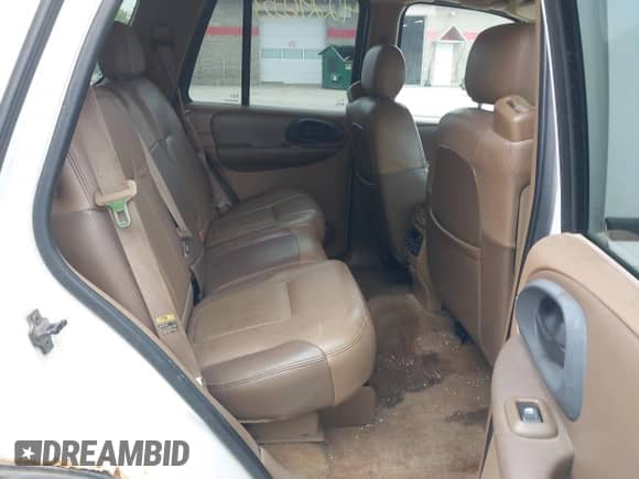 2002 Chevrolet TrailBlazer LTZ z VIN 1GNDT13S622278069, wystawiony jako IAAI lot #42296553 z przebiegiem 144 037 mil mil oraz . Historia ofert i sprzedaży dostępna na DreamBid. Obrazek 8.