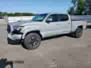 2021 Toyota Tacoma SR5 с VIN 5TFDZ5BN4MX056775, выставлен на аукционе Copart как лот 70674325 с пробегом 55 403 миль миль и Списание • Salvage title. История ставок и продаж доступна на DreamBid. Изображение 1.
