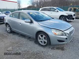 2013 Volvo S60 T5 с VIN YV1612FH8D2176864, выставлен на аукционе IAAI как лот 41876937 с пробегом 208 435 миль миль и . История ставок и продаж доступна на DreamBid. Изображение 1.