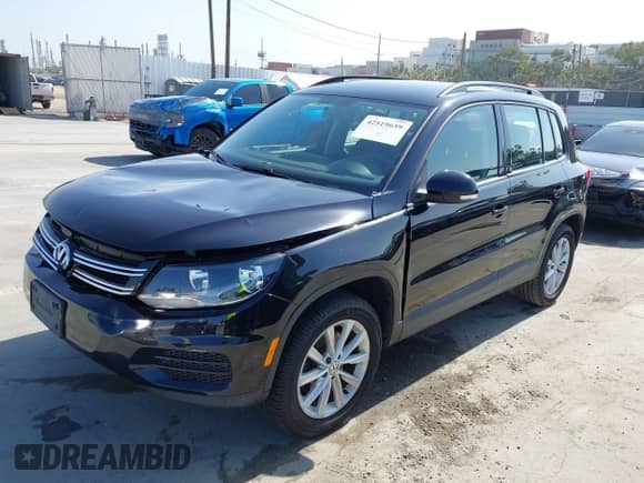 2017 Volkswagen Tiguan S с VIN WVGBV7AX7HK049738, выставлен на аукционе IAAI как лот 42519659 с пробегом 66 873 миль миль и . История ставок и продаж доступна на DreamBid. Изображение 2.