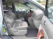 2004 Toyota Sienna XLE z VIN 5TDBA22C44S025060, wystawiony jako IAAI lot #43325185 z przebiegiem 230 015 mil mil oraz . Historia ofert i sprzedaży dostępna na DreamBid. Obrazek 5.