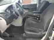 2012 Dodge Grand Caravan SE z VIN 2C4RDGBG3CR422465, wystawiony jako Copart lot #81938975 z przebiegiem 214 437 mil mil oraz Czysty tytuł • Clean title. Historia ofert i sprzedaży dostępna na DreamBid. Obrazek 7.