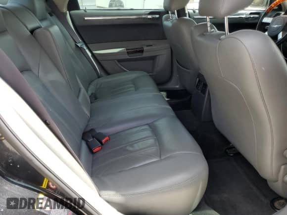 2005 Chrysler 300 300C AWD with VIN 2C3AK63H35H639158, listed as a Copart auction lot 47044285 with 122,543 mi miles and Salvage title. Bid and sale history available at DreamBid. Image 10.