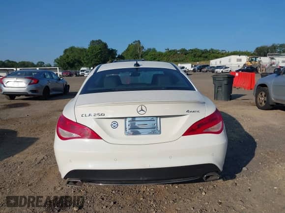 2015 Mercedes-Benz CLA 250 с VIN WDDSJ4GB8FN272737, выставлен на аукционе IAAI как лот 42961871 с пробегом 104 368 миль миль и . История ставок и продаж доступна на DreamBid. Изображение 16.