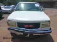 1994 GMC Sierra 1500 z VIN 2GTEC19K5R1517805, wystawiony jako IAAI lot #42635360 z przebiegiem 132 079 mil mil oraz . Historia ofert i sprzedaży dostępna na DreamBid. Obrazek 6.