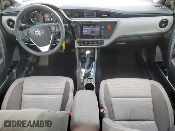 2019 Toyota Corolla LE с VIN 5YFBURHEXKP909471, выставлен на аукционе Copart как лот 81753925 с пробегом 39 359 миль миль и Списание • Salvage title. История ставок и продаж доступна на DreamBid. Изображение 8.