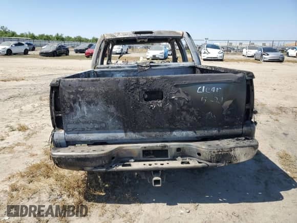 2006 GMC Sierra 1500 SLE1 z VIN 2GTEC13T361160704, wystawiony jako Copart lot #56420435 z przebiegiem Nie podano mil oraz Nie do naprawy • Non repairable. Historia ofert i sprzedaży dostępna na DreamBid. Obrazek 6.