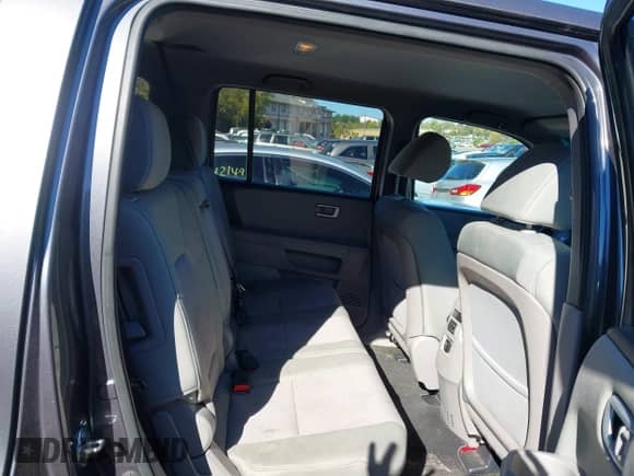 2015 Honda Pilot EX с VIN 5FNYF4H43FB005476, выставлен на аукционе IAAI как лот 43441566 с пробегом 121 571 миль миль и . История ставок и продаж доступна на DreamBid. Изображение 8.