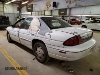 1995 Chevrolet Lumina z VIN 2G1WL52M7S1102989, wystawiony jako Copart lot #62636134 z przebiegiem Nie podano mil oraz Szkoda całkowita • Salvage title. Historia ofert i sprzedaży dostępna na DreamBid. Obrazek 2.
