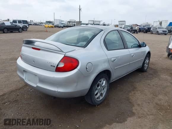 2002 Dodge Neon ES z VIN 1B3ES56C12D613675, wystawiony jako IAAI lot #41531666 z przebiegiem 160 671 mil mil oraz . Historia ofert i sprzedaży dostępna na DreamBid. Obrazek 4.