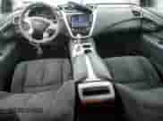 2018 Nissan Murano SL z VIN 5N1AZ2MG7JN203576, wystawiony jako Copart lot #80369445 z przebiegiem 65 393 mil mil oraz Szkoda całkowita • Salvage title. Historia ofert i sprzedaży dostępna na DreamBid. Obrazek 8.