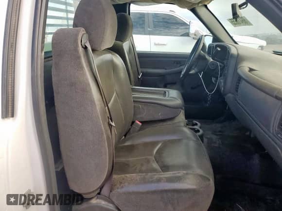 2006 Chevrolet Silverado 1500 Work Truck с VIN 1GCEC14V16Z131838, выставлен на аукционе Copart как лот 66476655 с пробегом 140 711 миль миль и Списание • Salvage title. История ставок и продаж доступна на DreamBid. Изображение 10.