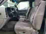 1999 Chevrolet Silverado 1500 LS z VIN 2GCEC19T7X1259812, wystawiony jako Copart lot #71826545 z przebiegiem Nie podano mil oraz Szkoda całkowita • Salvage title. Historia ofert i sprzedaży dostępna na DreamBid. Obrazek 7.
