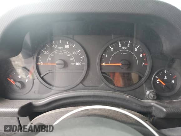 2008 Jeep Wrangler Unlimited X с VIN 1J4GA39108L508157, выставлен на аукционе Copart как лот 82234055 с пробегом Не указан миль и Списание • Salvage title. История ставок и продаж доступна на DreamBid. Изображение 9.