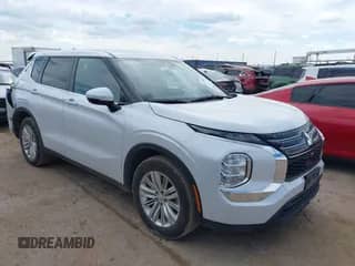 2024 Mitsubishi Outlander ES with VIN JA4J3UA88RZ012424, listed as a IAAI auction lot 43268094 with 33,505 mi miles and . Bid and sale history available at DreamBid. Image 1.
