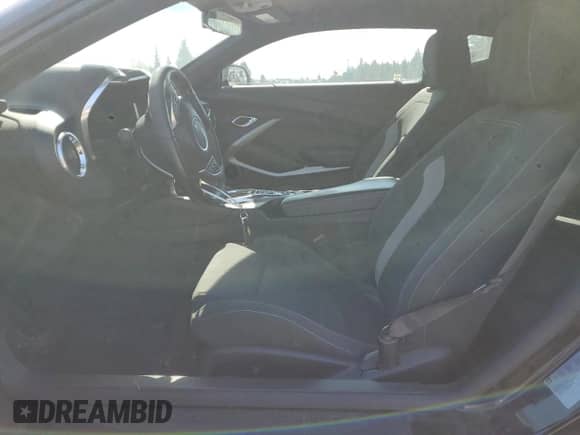 2017 Chevrolet Camaro 1SS with VIN 1G1FE1R79H0126170, listed as a Copart auction lot 80823415 with 33,694 mi miles and Salvage title. Bid and sale history available at DreamBid. Image 7.