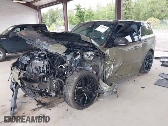 2021 Land Rover Range Rover Sport SVR z VIN SALWZ2RE1MA781663, wystawiony jako IAAI lot #42383778 z przebiegiem Nie podano mil oraz . Historia ofert i sprzedaży dostępna na DreamBid. Obrazek 18.