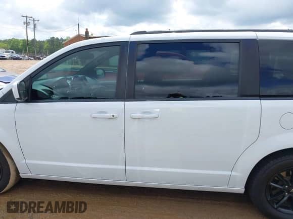 2020 Dodge Grand Caravan SE Plus with VIN 2C4RDGBG4LR175537, listed as a IAAI auction lot 42012336 with 184,222 mi miles and . Bid and sale history available at DreamBid. Image 14.