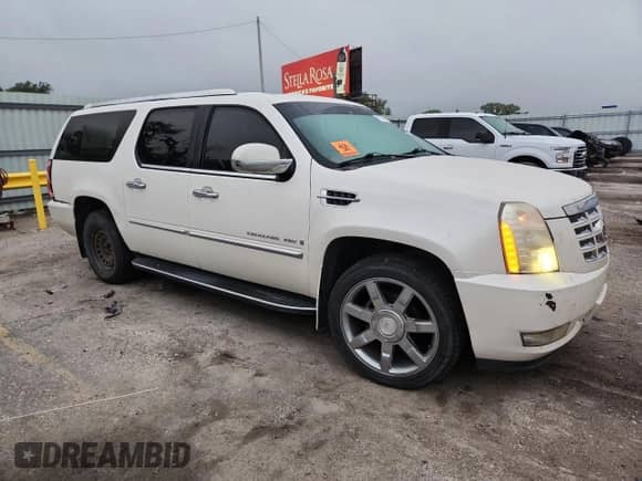 2008 Cadillac Escalade ESV with VIN 1GYFK66868R243561, listed as a Copart auction lot 81770805 with 242,945 mi miles and Clean title. Bid and sale history available at DreamBid. Image 4.