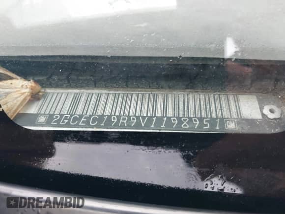 1997 Chevrolet Silverado 1500 with VIN 2GCEC19R9V1198951, listed as a IAAI auction lot 43413451 with 215,096 mi miles and . Bid and sale history available at DreamBid. Image 9.