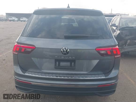 2024 Volkswagen Tiguan Wolfsburg Edition с VIN 3VV6B7AX4RM234467, выставлен на аукционе IAAI как лот 41528379 с пробегом Не указан миль и . История ставок и продаж доступна на DreamBid. Изображение 16.