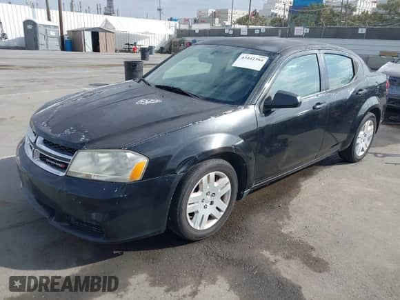 2013 Dodge Avenger SE z VIN 1C3CDZABXDN621457, wystawiony jako IAAI lot #43442384 z przebiegiem 137 513 mil mil oraz . Historia ofert i sprzedaży dostępna na DreamBid. Obrazek 2.