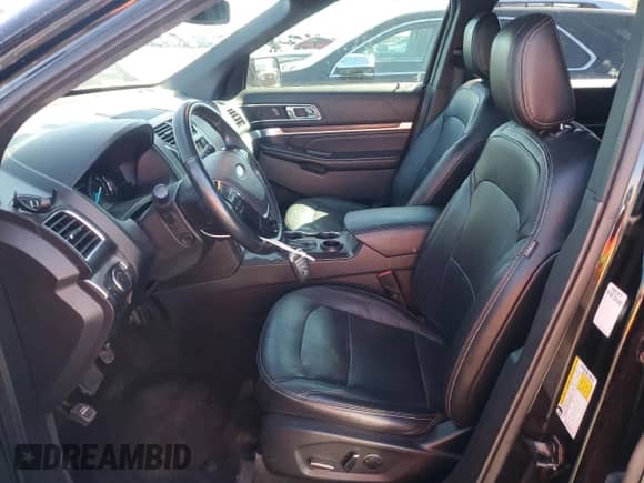 2018 Ford Explorer Limited z VIN 1FM5K7F87JGA70167, wystawiony jako Copart lot #68419525 z przebiegiem 106 969 mil mil oraz Szkoda całkowita • Salvage title. Historia ofert i sprzedaży dostępna na DreamBid. Obrazek 7.