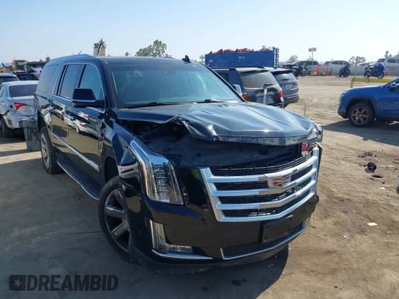 2019 Cadillac Escalade ESV Luxury с VIN 1GYS4HKJ9KR185367, выставлен на аукционе IAAI как лот 42478662 с пробегом 88 046 миль миль и . История ставок и продаж доступна на DreamBid. Изображение 1.