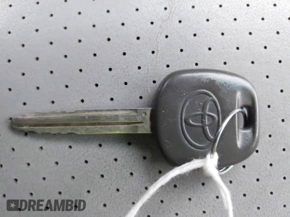 2005 Toyota Highlander с VIN JTEEP21A350069286, выставлен на аукционе IAAI как лот 42313920 с пробегом 206 847 миль миль и . История ставок и продаж доступна на DreamBid. Изображение 11.