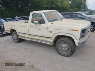 1986 Ford F-250 с VIN 2FTHF26L5GCA45985, выставлен на аукционе IAAI как лот 42989359 с пробегом 48 656 миль миль и . История ставок и продаж доступна на DreamBid. Изображение 1.