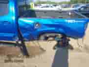 2018 Toyota Tacoma SR5 z VIN 3TMBZ5DN7JM013733, wystawiony jako IAAI lot #43169892 z przebiegiem 175 949 mil mil oraz . Historia ofert i sprzedaży dostępna na DreamBid. Obrazek 6.