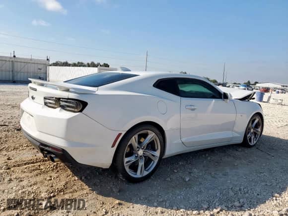 2020 Chevrolet Camaro 1SS with VIN 1G1FF1R78L0140096, listed as a Copart auction lot 85679685 with 102,326 mi miles and Clean title. Bid and sale history available at DreamBid. Image 3.