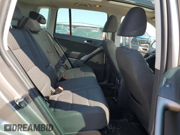 2009 Volkswagen Tiguan SE с VIN WVGBV75N19W526229, выставлен на аукционе Copart как лот 71265045 с пробегом 153 602 миль миль и Списание • Salvage title. История ставок и продаж доступна на DreamBid. Изображение 11.