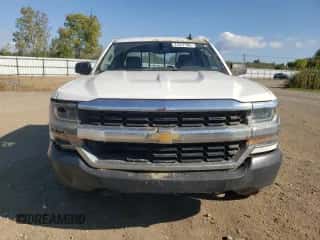 2018 Chevrolet Silverado 1500 Work Truck z VIN 1GCVKNEC3JZ201694, wystawiony jako Copart lot #71517765 z przebiegiem 146 657 mil mil oraz Czysty tytuł • Clean title. Historia ofert i sprzedaży dostępna na DreamBid. Obrazek 5.