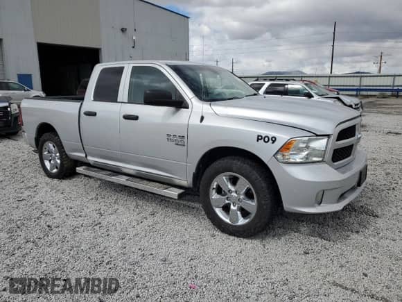2019 Ram 1500 Express z VIN 1C6RR6FG3KS545824, wystawiony jako Copart lot #51315195 z przebiegiem 61 140 mil mil oraz Szkoda całkowita • Salvage title. Historia ofert i sprzedaży dostępna na DreamBid. Obrazek 4.