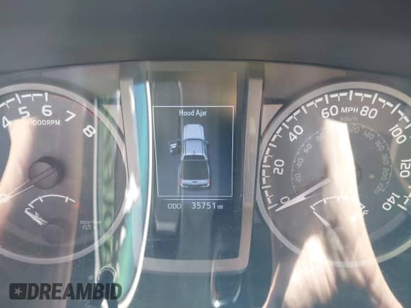 2018 Toyota Tacoma SR with VIN 5TFCZ5AN3JX158531, listed as a IAAI auction lot 43271397 with 35,751 mi miles and . Bid and sale history available at DreamBid. Image 7.