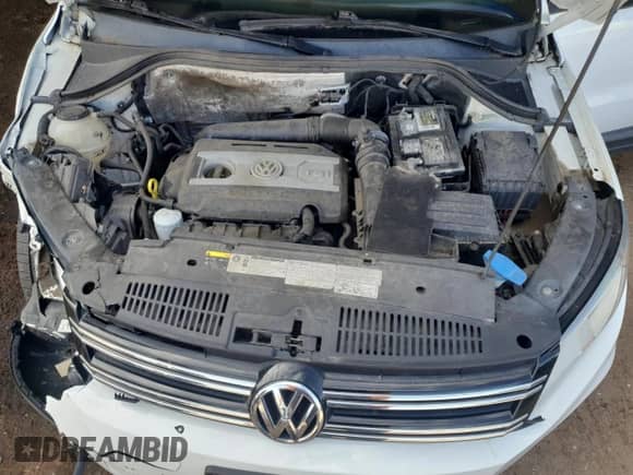 2017 Volkswagen Tiguan S с VIN WVGBV7AX8HK043575, выставлен на аукционе Copart как лот 80697335 с пробегом 71 281 миль миль и Списание • Salvage title. История ставок и продаж доступна на DreamBid. Изображение 12.