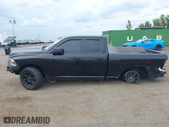 2014 Ram 1500 Express z VIN 1C6RR7FT5ES274384, wystawiony jako IAAI lot #42949313 z przebiegiem 179 200 mil mil oraz . Historia ofert i sprzedaży dostępna na DreamBid. Obrazek 14.