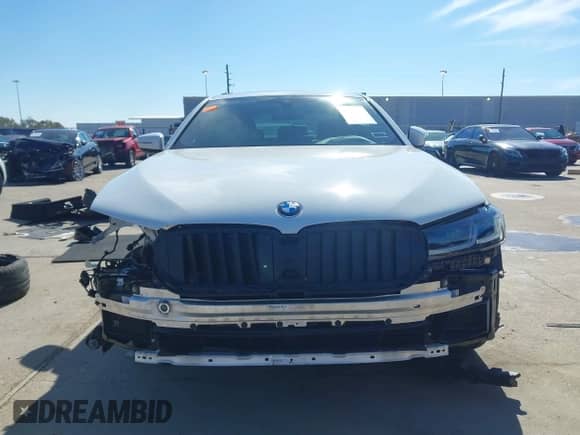 2022 BMW 5 Series 540i с VIN WBA53BJ08NCJ98210, выставлен на аукционе IAAI как лот 41369294 с пробегом 27 330 миль миль и . История ставок и продаж доступна на DreamBid. Изображение 13.