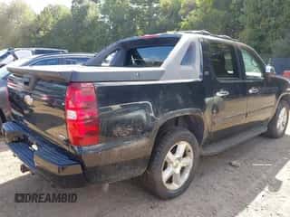 2008 Chevrolet Avalanche 2LT z VIN 3GNFK12398G234279, wystawiony jako IAAI lot #43233108 z przebiegiem 264 686 mil mil oraz . Historia ofert i sprzedaży dostępna na DreamBid. Obrazek 4.