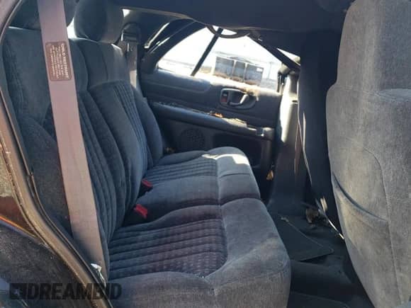 1999 Chevrolet Blazer LS z VIN 1GNCS13W7X2162386, wystawiony jako Copart lot #75060354 z przebiegiem 190 289 mil mil oraz Szkoda całkowita • Salvage title. Historia ofert i sprzedaży dostępna na DreamBid. Obrazek 10.