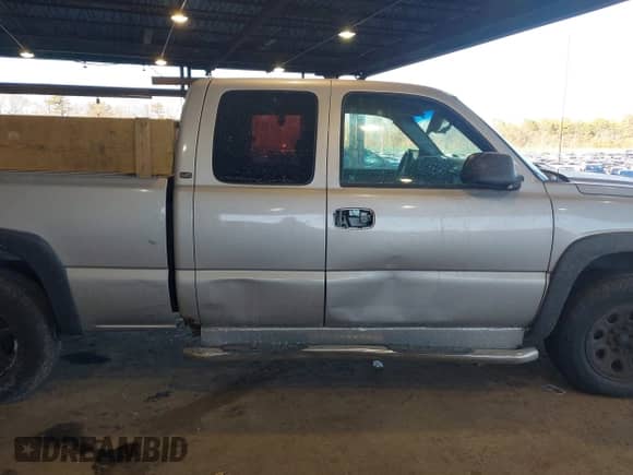 2005 Chevrolet Silverado 1500 Work Truck с VIN 2GCEK19V451174119, выставлен на аукционе IAAI как лот 41259987 с пробегом 244 413 миль миль и . История ставок и продаж доступна на DreamBid. Изображение 13.