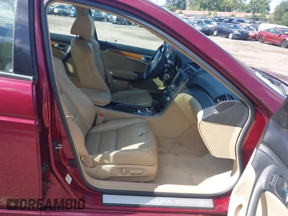 2006 Acura TL z VIN 19UUA66216A028856, wystawiony jako IAAI lot #43330899 z przebiegiem 151 612 mil mil oraz . Historia ofert i sprzedaży dostępna na DreamBid. Obrazek 5.