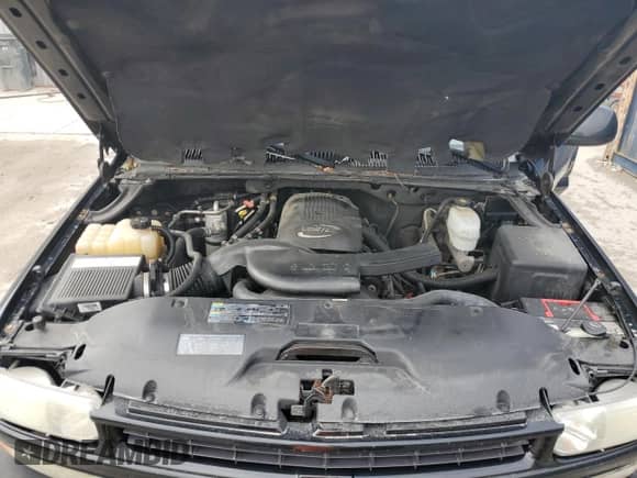 2004 Chevrolet Suburban Z71 z VIN 3GNFK16Z84G199243, wystawiony jako Copart lot #59047145 z przebiegiem 189 171 mil mil oraz Nie do naprawy • Non repairable. Historia ofert i sprzedaży dostępna na DreamBid. Obrazek 12.