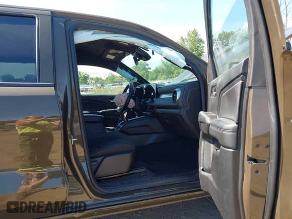 2023 Chevrolet Colorado 4WD LT с VIN 1GCPTCEK6P1132315, выставлен на аукционе IAAI как лот 42794548 с пробегом 20 333 миль миль и . История ставок и продаж доступна на DreamBid. Изображение 5.